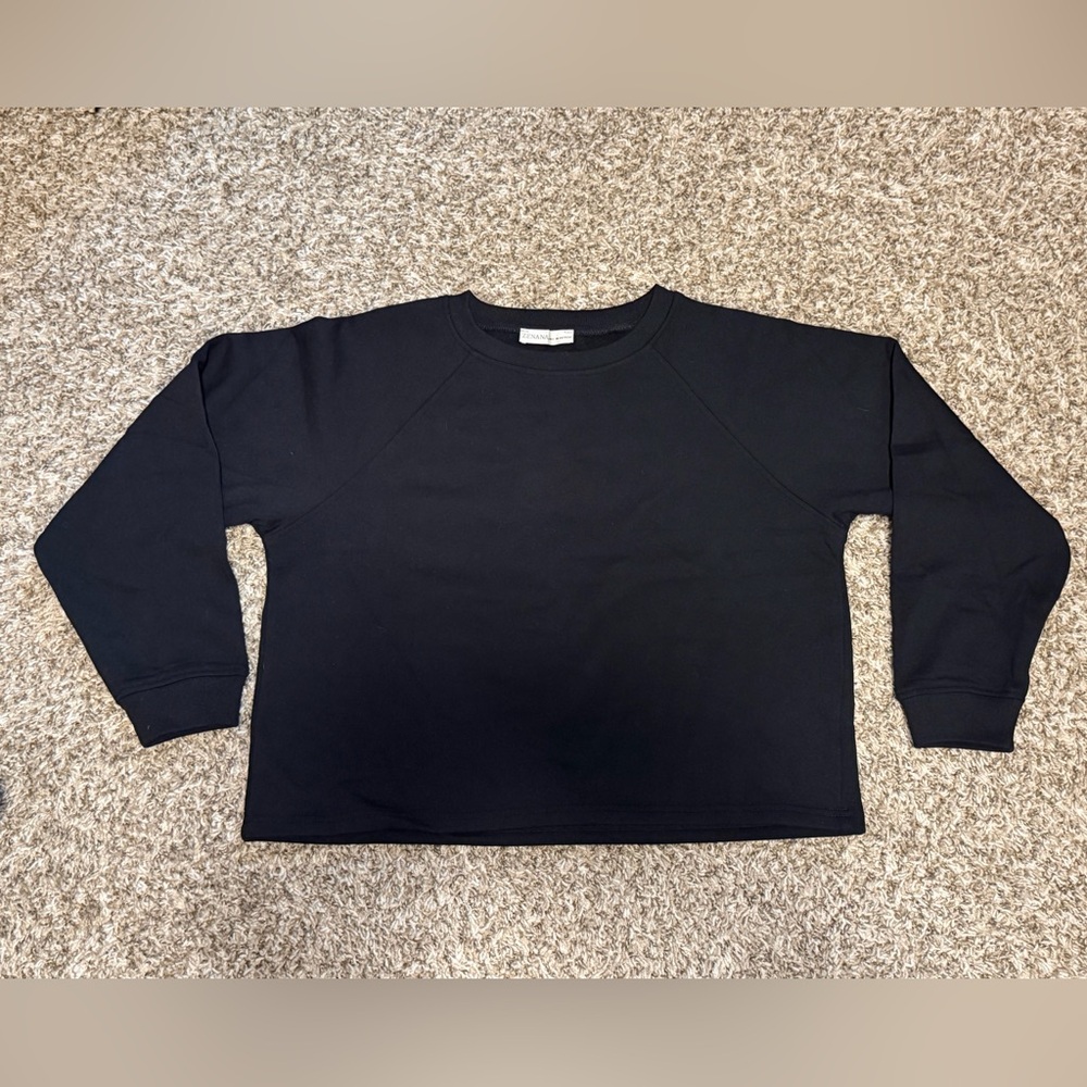 Zenana Outfitters Black Crewneck Top
